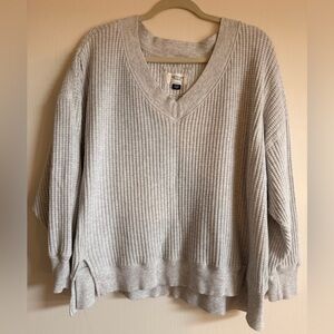 American Eagle Outfitters V-Neck Oversized thermal- Light Gray